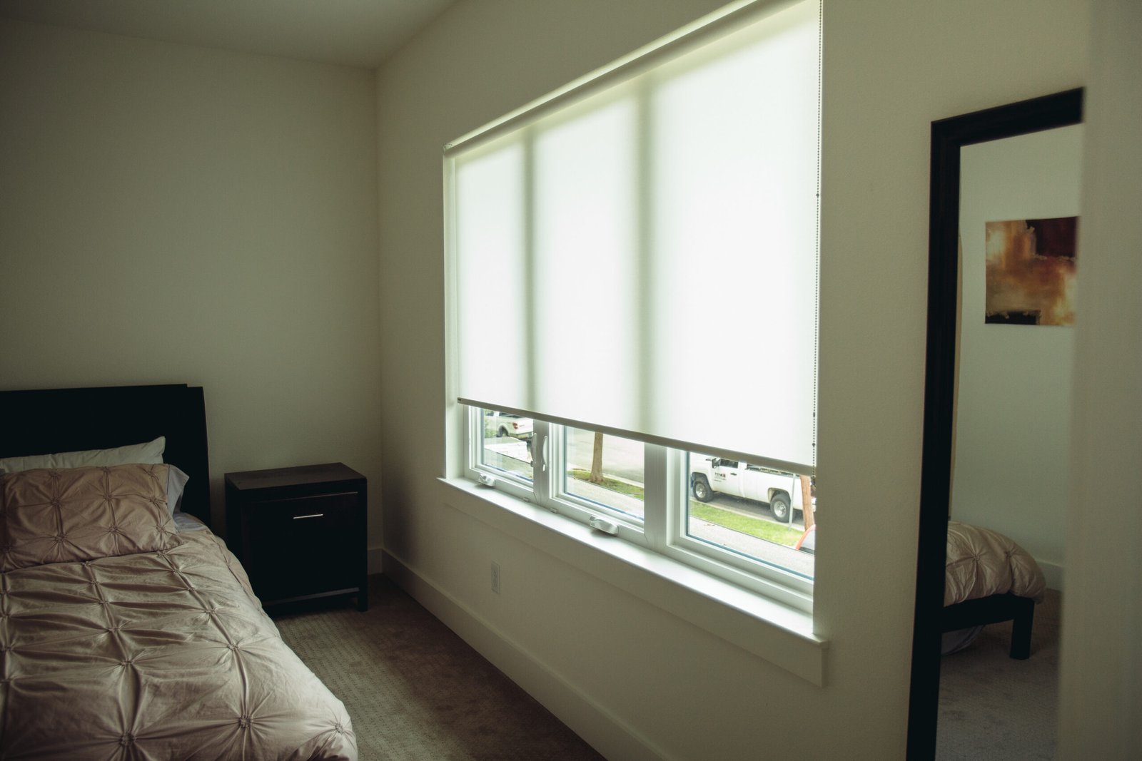 Discover the Charm of Roller Shades: Your Ideal Window Solution